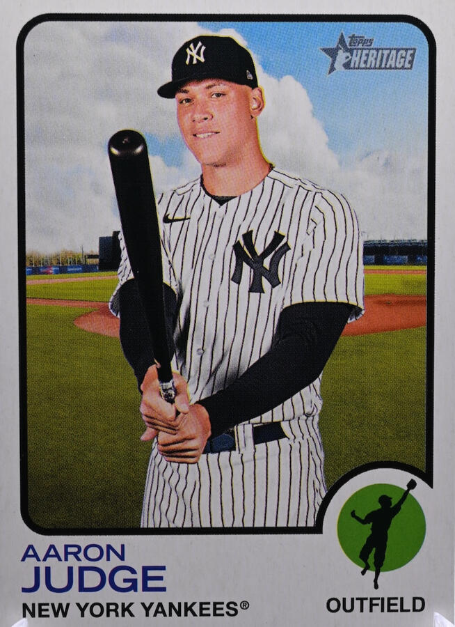 2022 Topps Heritage Aaron Judge #44 2022 Topps Heritage Aaron Judge #44